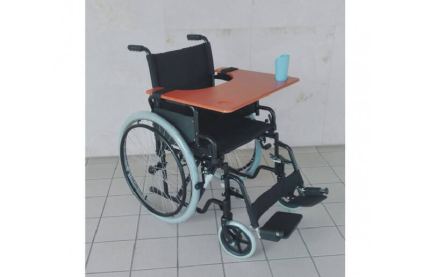 Tabuleiro Universal para Cadeira de Rodas